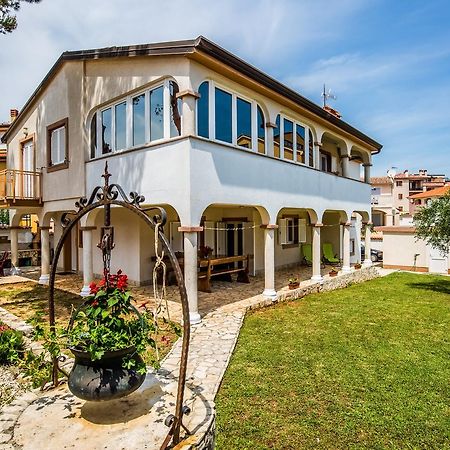 Ližnjan Apartment Carolina מראה חיצוני תמונה