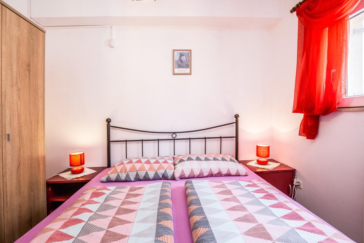 Ližnjan Apartment Carolina מראה חיצוני תמונה