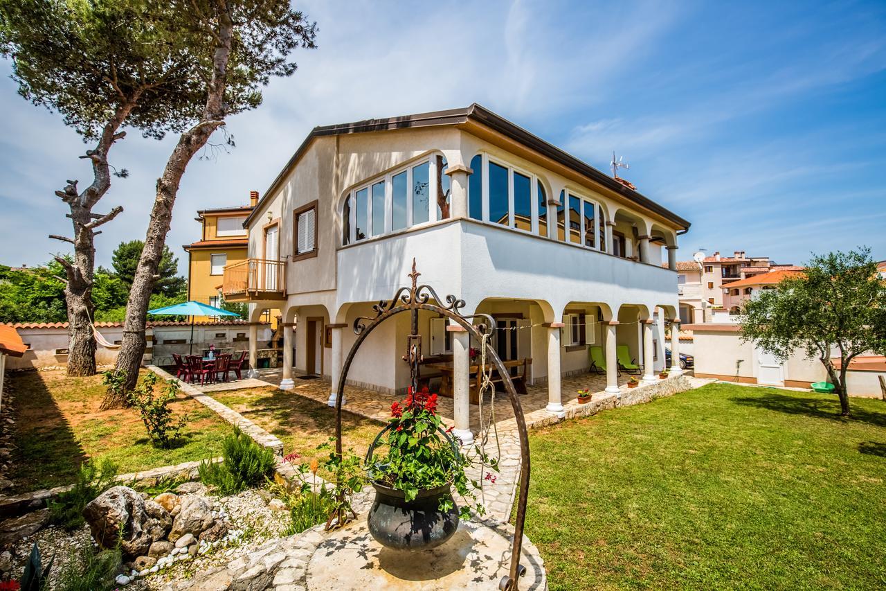 Ližnjan Apartment Carolina מראה חיצוני תמונה