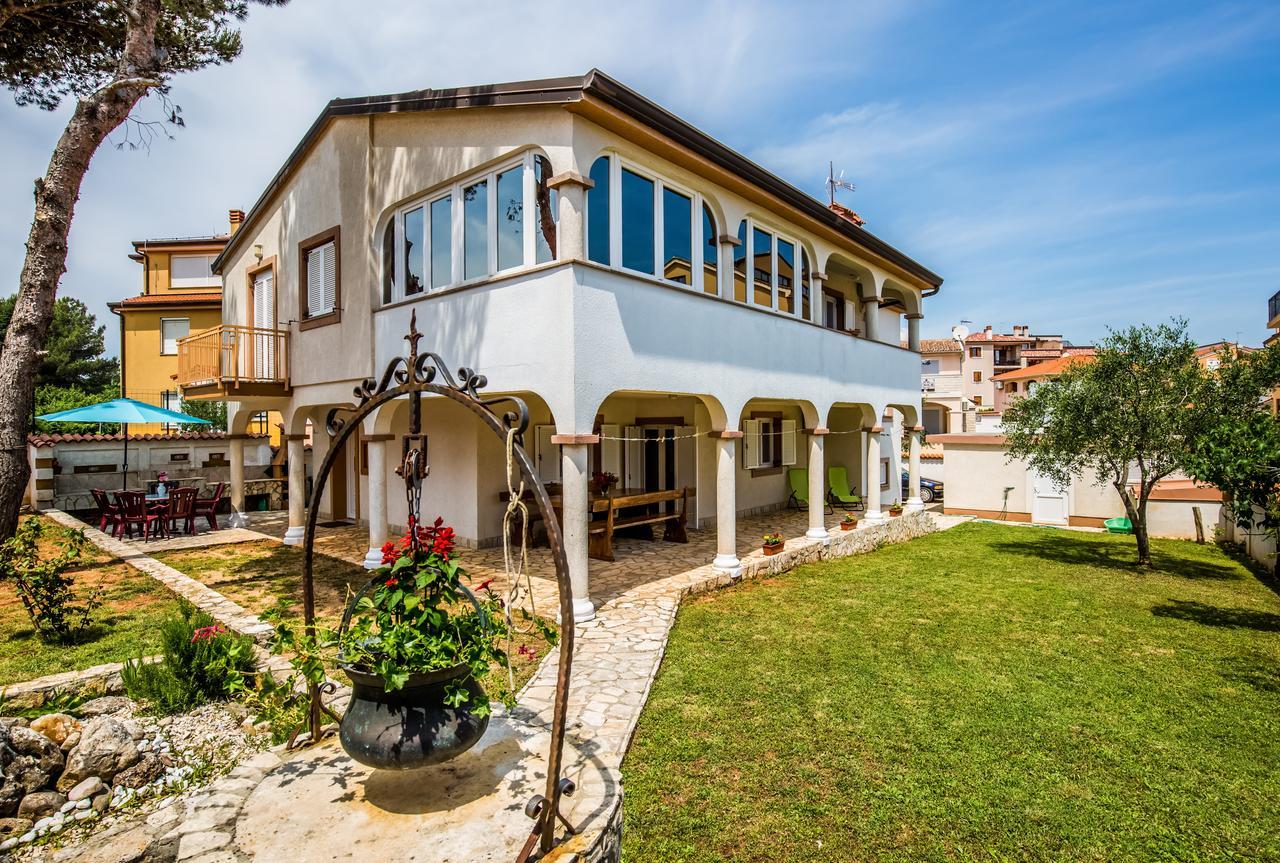 Ližnjan Apartment Carolina מראה חיצוני תמונה